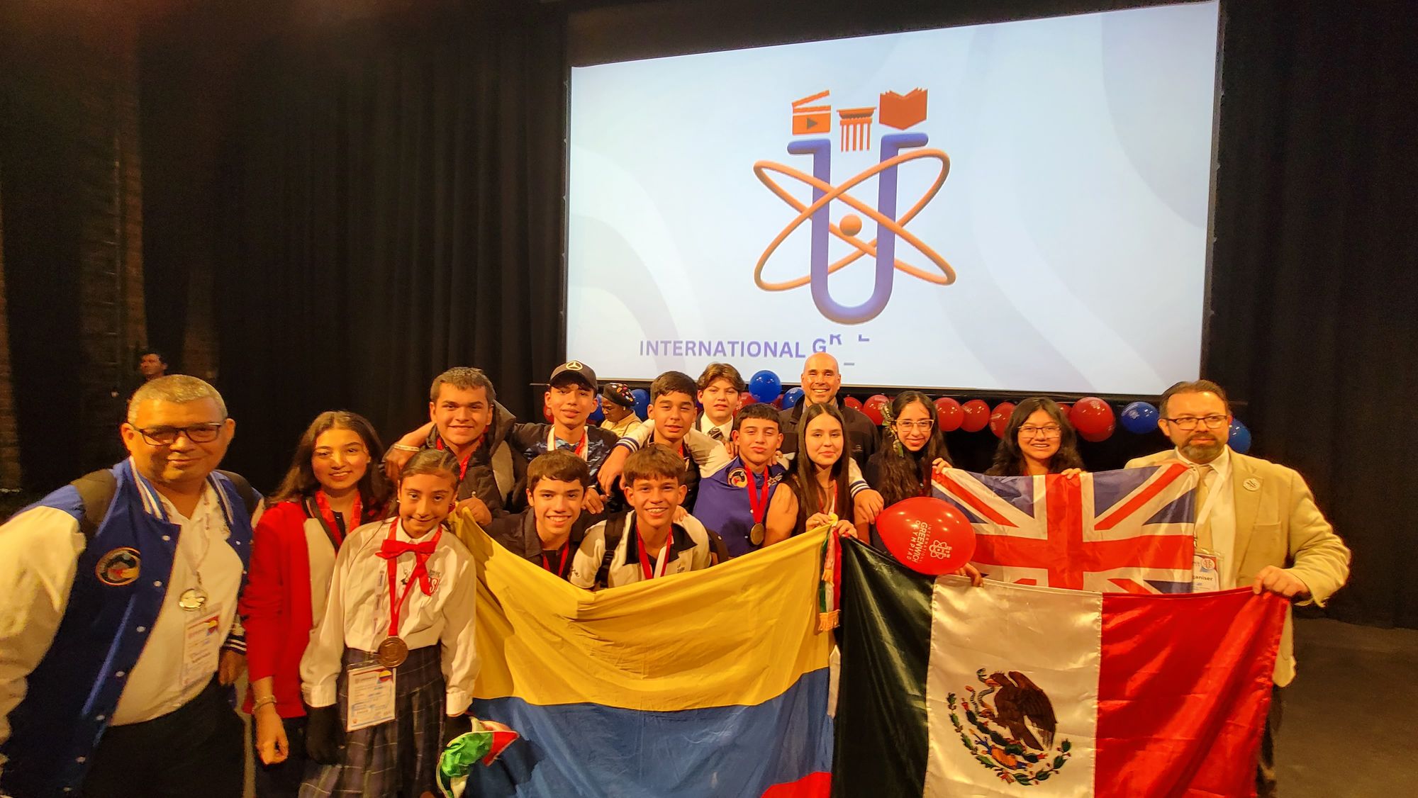 Xicalibots desde Londres en el International Greenwich Olympiad