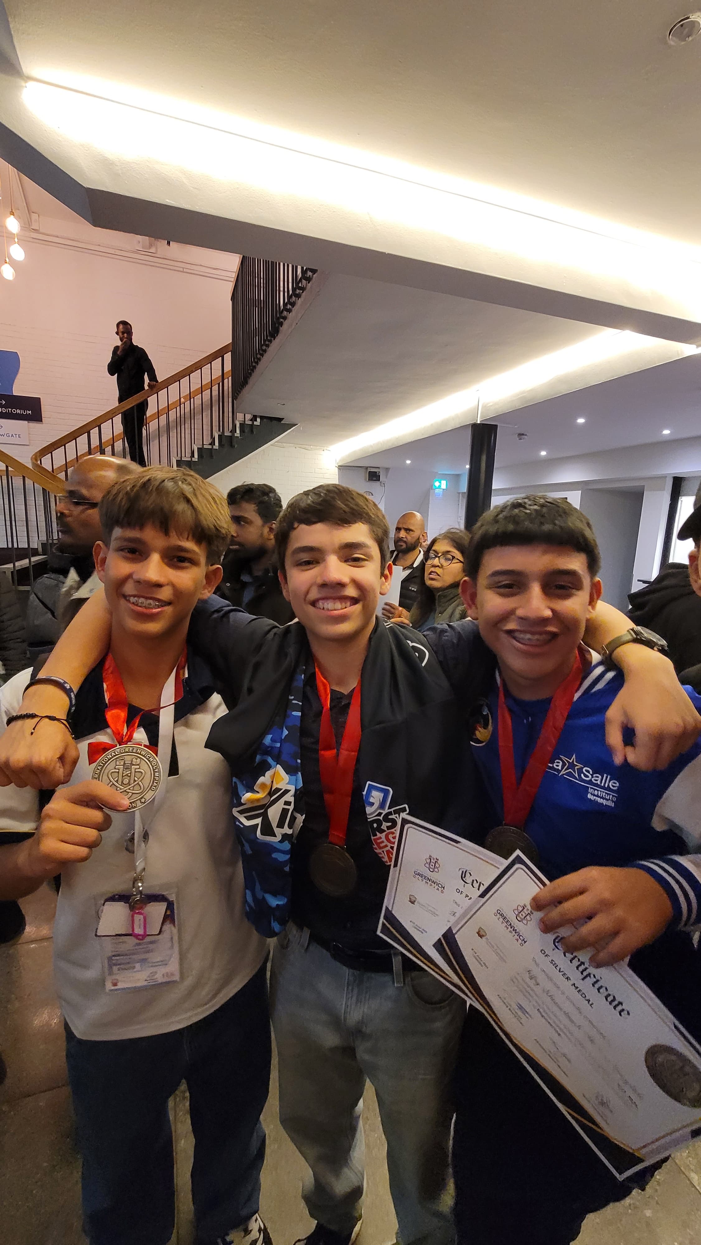 Xicalibots desde Londres en el International Greenwich Olympiad