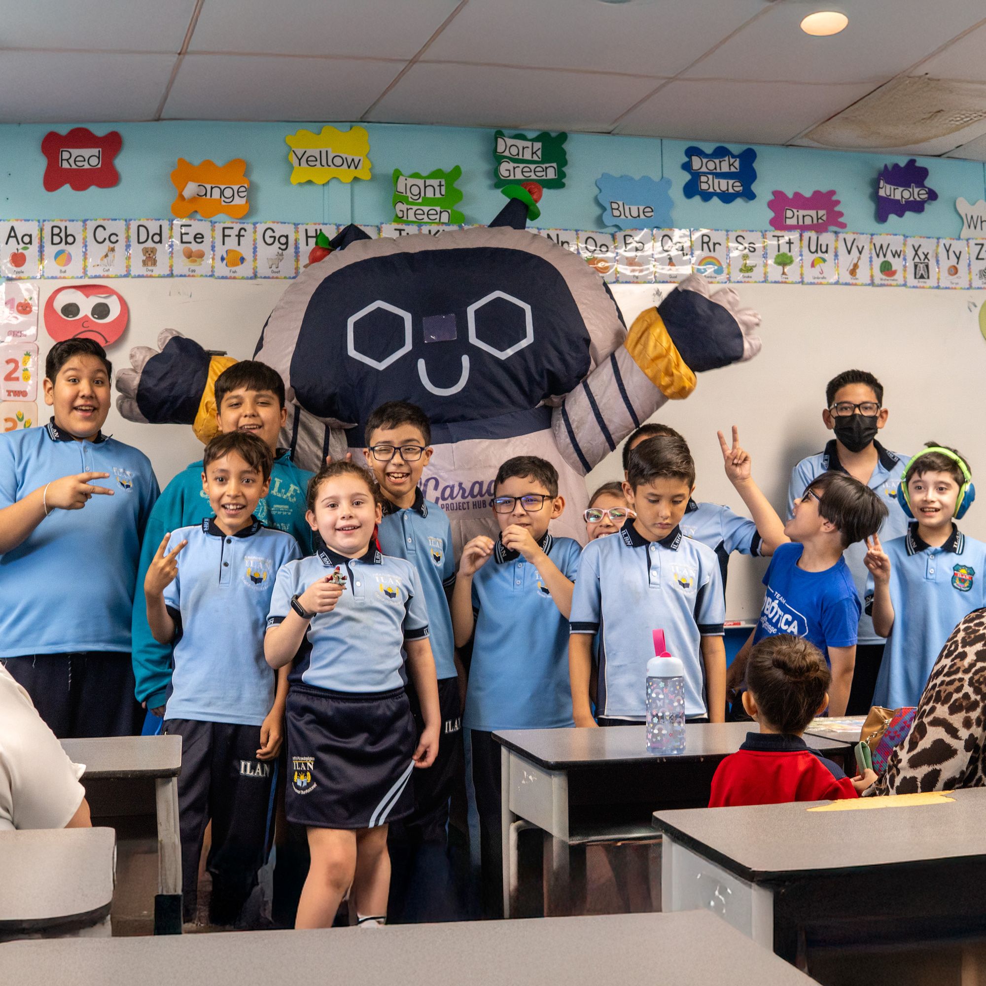🎉 ¡Cierre de Cursos con Éxito en el Instituto Psicopedagogico Ilan! 🤖📚