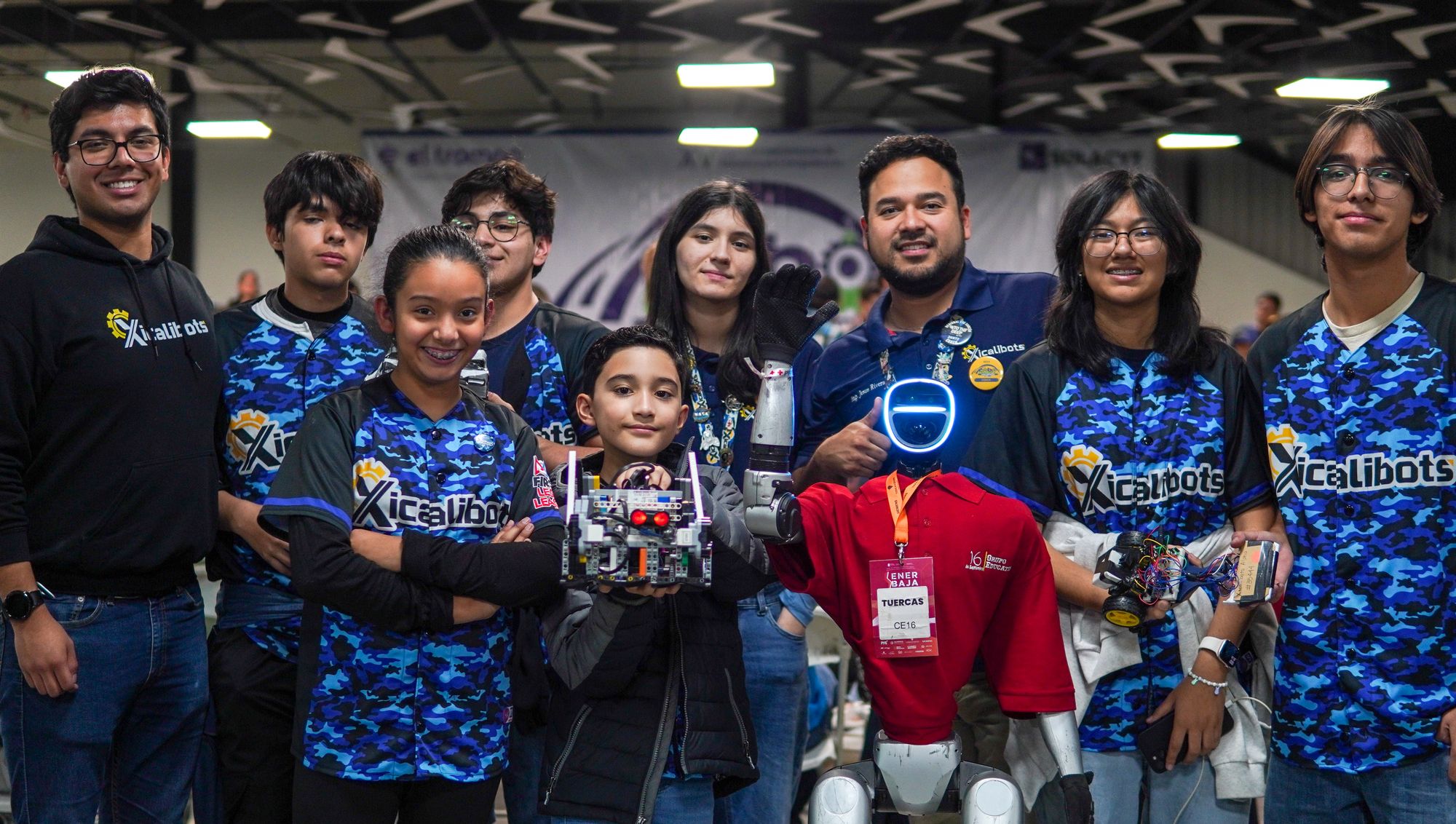 Xicalibots y el Retorno a Robomatrix Continental