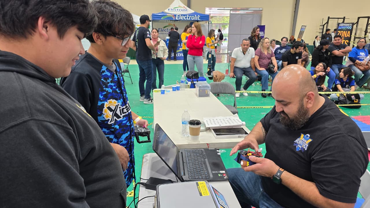 ¡Xicalibots presente en el Baja Robotics League Tijuana!