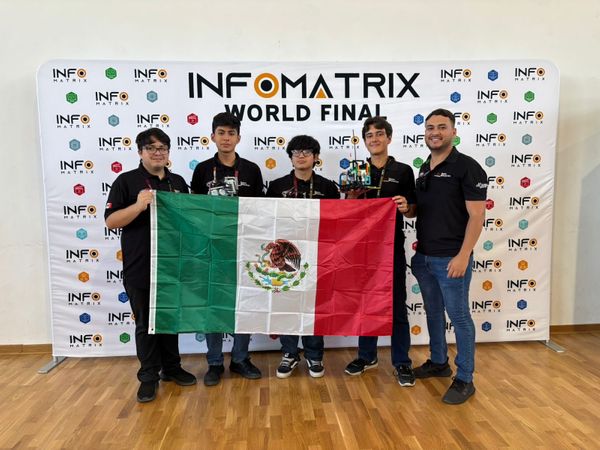 Alumnos de Preparatoria 16 de Septiembre Representan a México en la Competencia Mundial Infomatrix en Rumanía