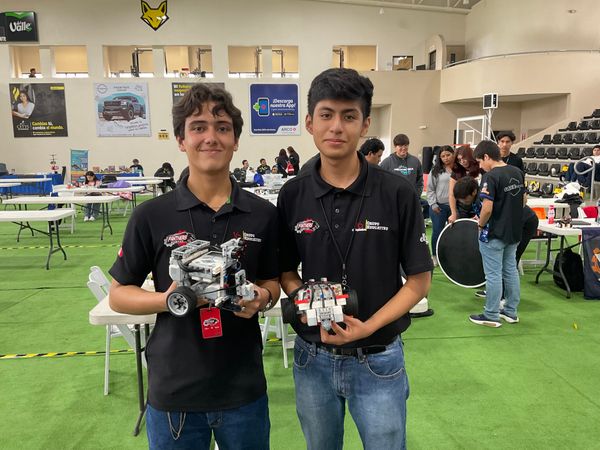 ¡Orgullo 16 de Septiembre: Nuestros Alumnos Conquistan la OLCYT Regional!