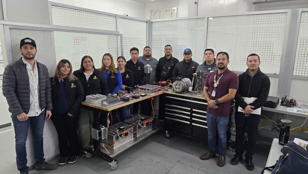 LAIIT capacita a personal de la Secretaría de Energía en Electromovilidad.