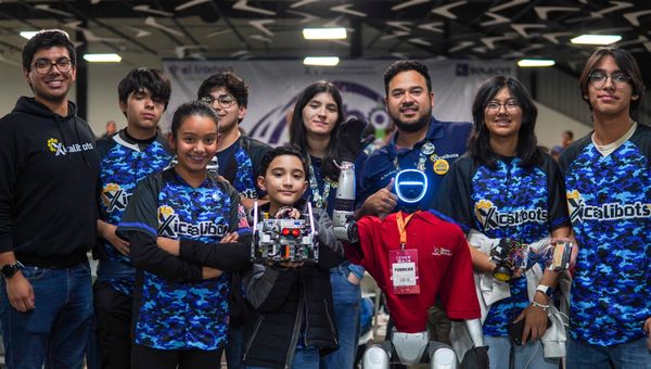 Xicalibots y el Retorno a Robomatrix Continental